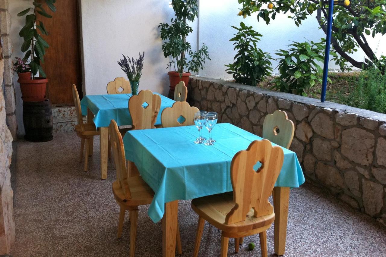 Apartments And Rooms With Parking Space Zavala, Hvar - 128 Jelsa  Bagian luar foto
