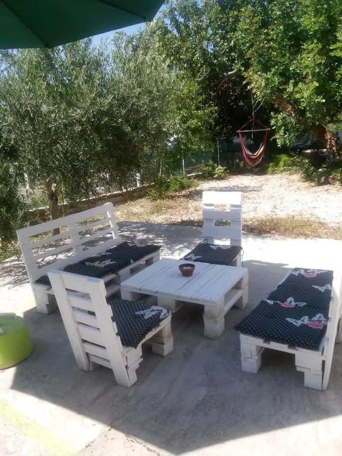 Apartments And Rooms With Parking Space Zavala, Hvar - 128 Jelsa  Bagian luar foto
