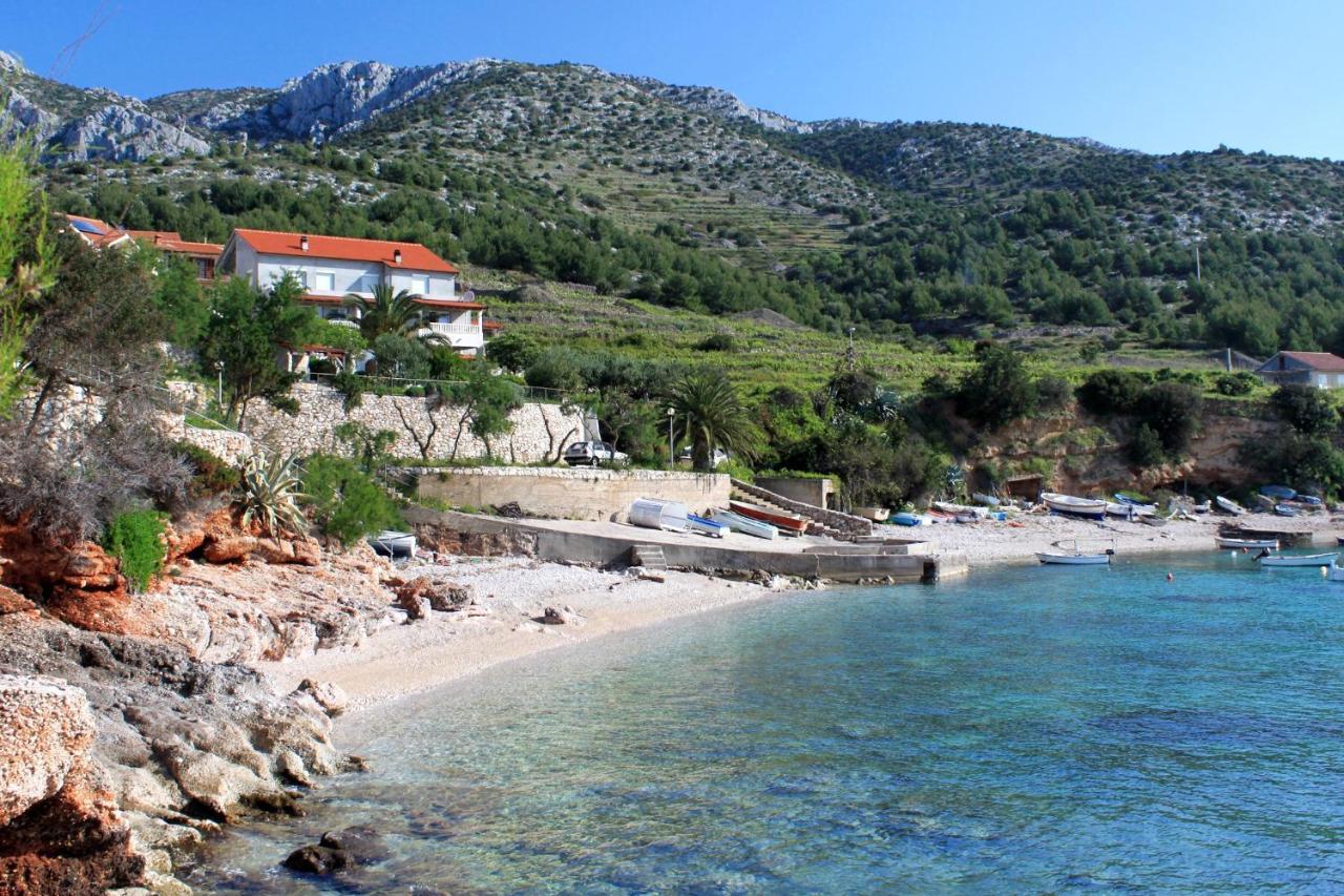 Apartments And Rooms With Parking Space Zavala, Hvar - 128 Jelsa  Bagian luar foto