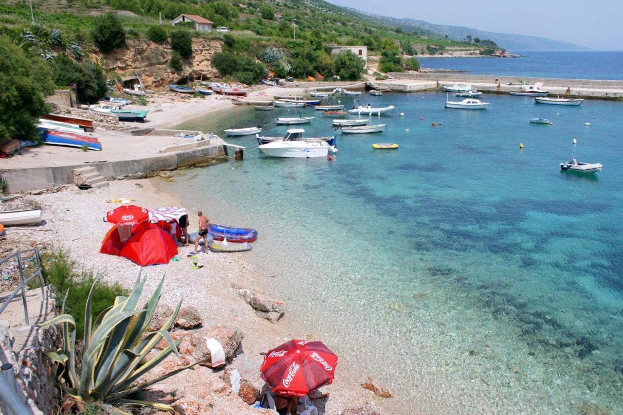 Apartments And Rooms With Parking Space Zavala, Hvar - 128 Jelsa  Bagian luar foto