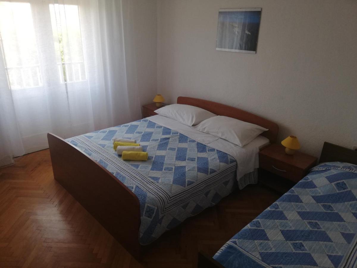Apartments And Rooms With Parking Space Zavala, Hvar - 128 Jelsa  Bagian luar foto