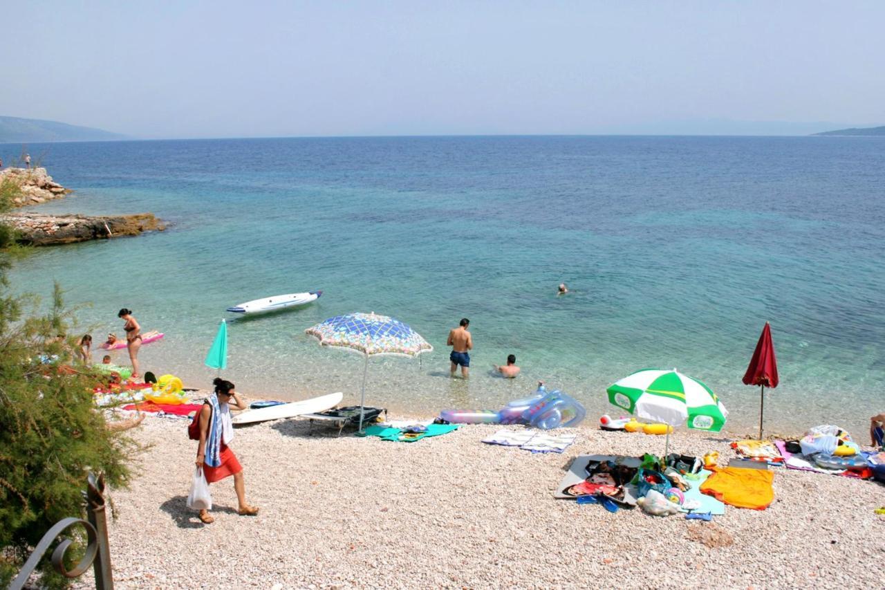 Apartments And Rooms With Parking Space Zavala, Hvar - 128 Jelsa  Bagian luar foto