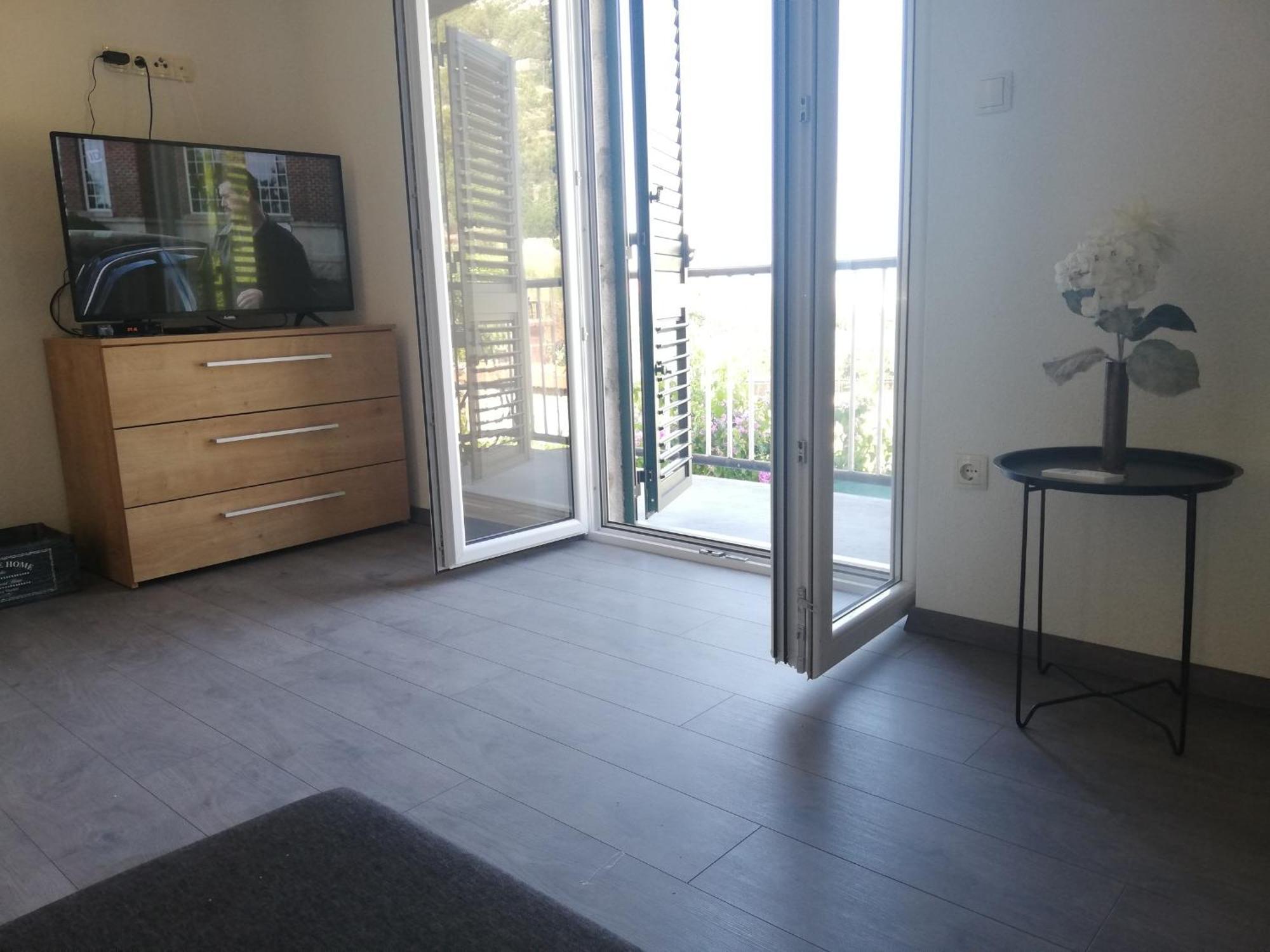 Apartments And Rooms With Parking Space Zavala, Hvar - 128 Jelsa  Ruang foto